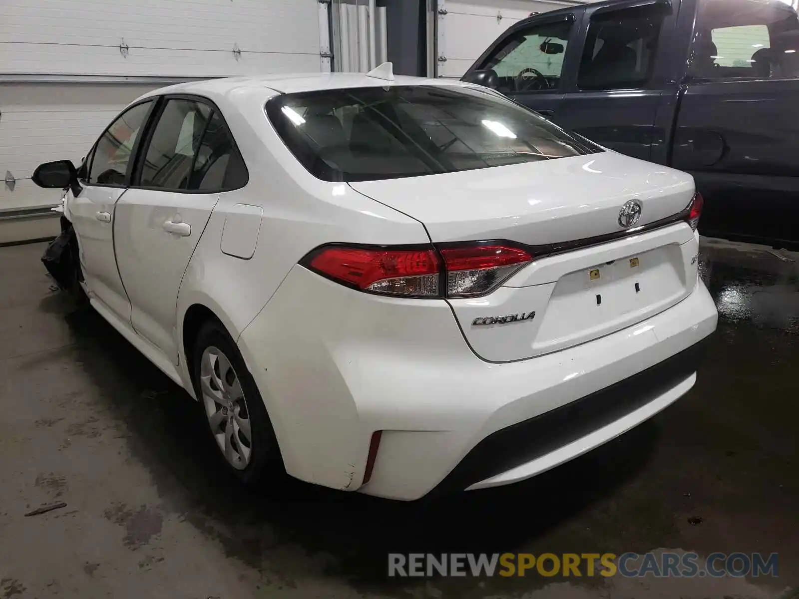 3 Photograph of a damaged car JTDEPRAE3LJ043522 TOYOTA COROLLA 2020