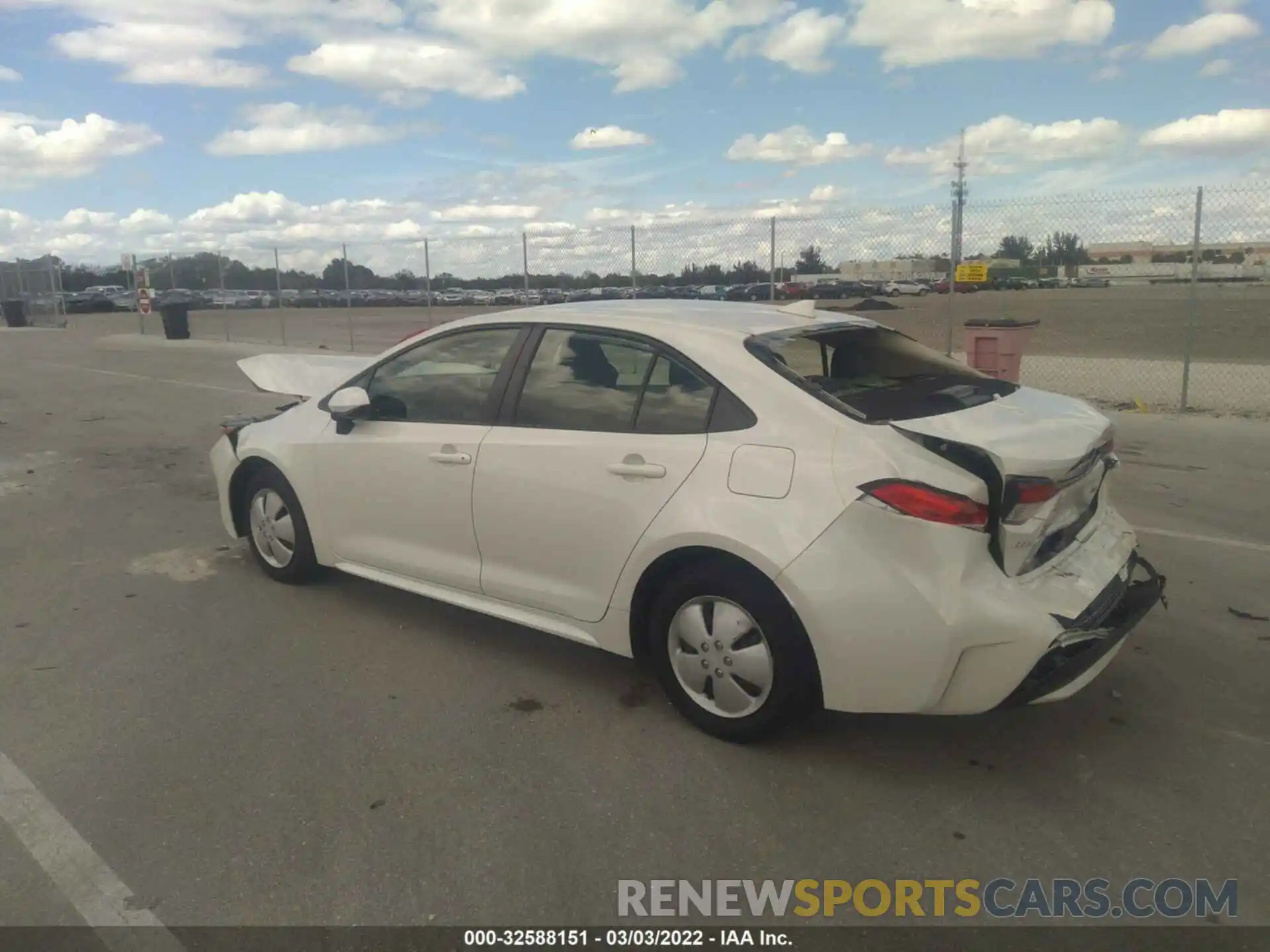 3 Photograph of a damaged car JTDEPRAE3LJ045075 TOYOTA COROLLA 2020