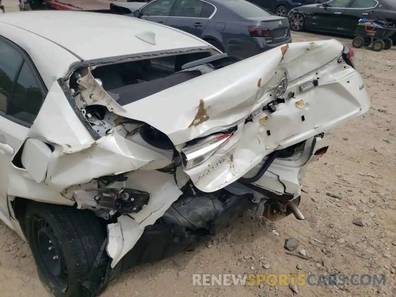 9 Photograph of a damaged car JTDEPRAE3LJ045688 TOYOTA COROLLA 2020