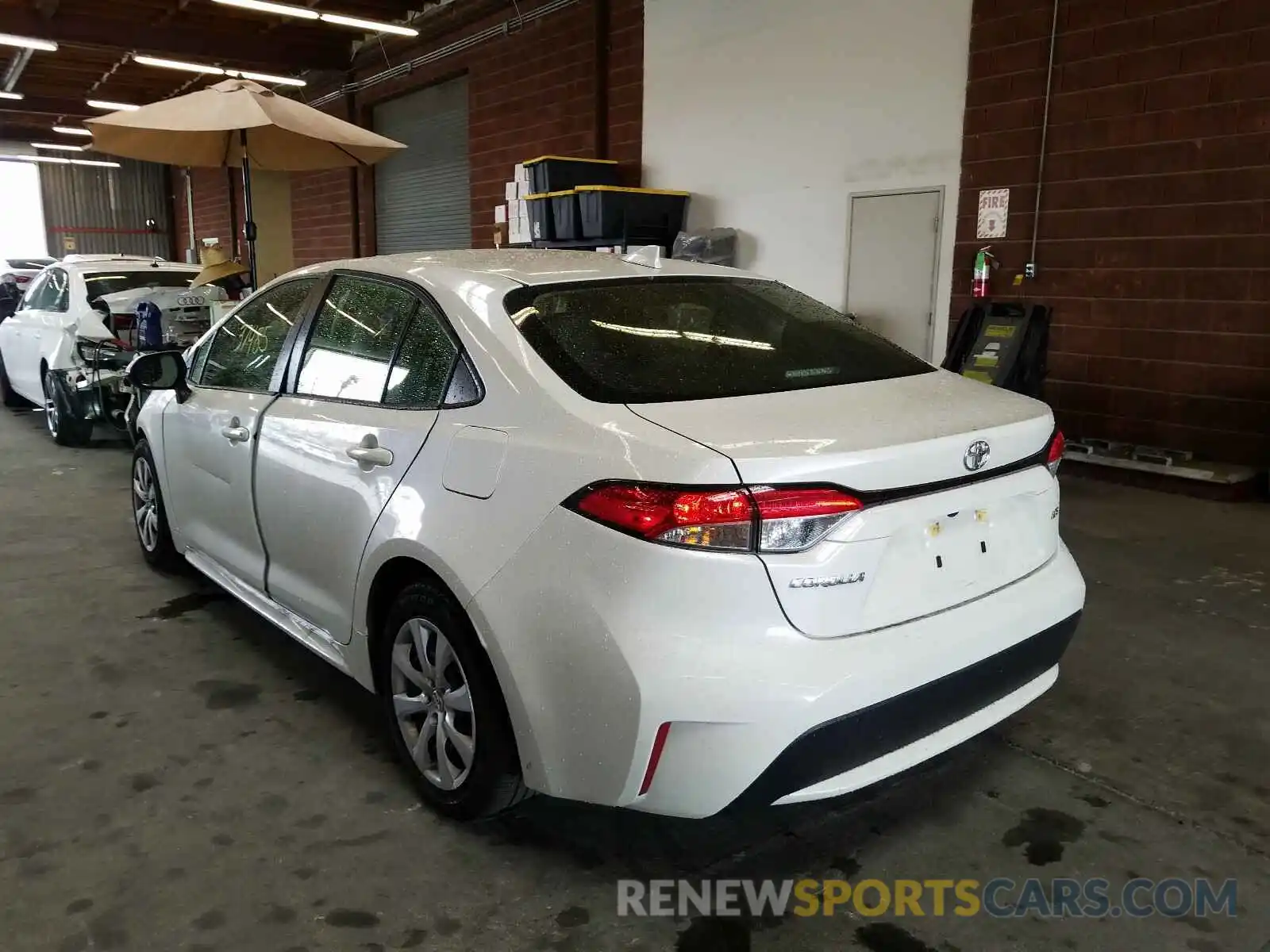 3 Photograph of a damaged car JTDEPRAE3LJ047313 TOYOTA COROLLA 2020