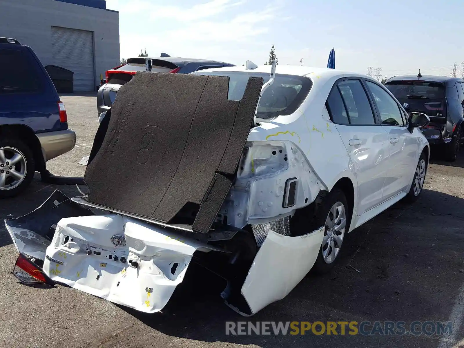 4 Photograph of a damaged car JTDEPRAE3LJ050941 TOYOTA COROLLA 2020