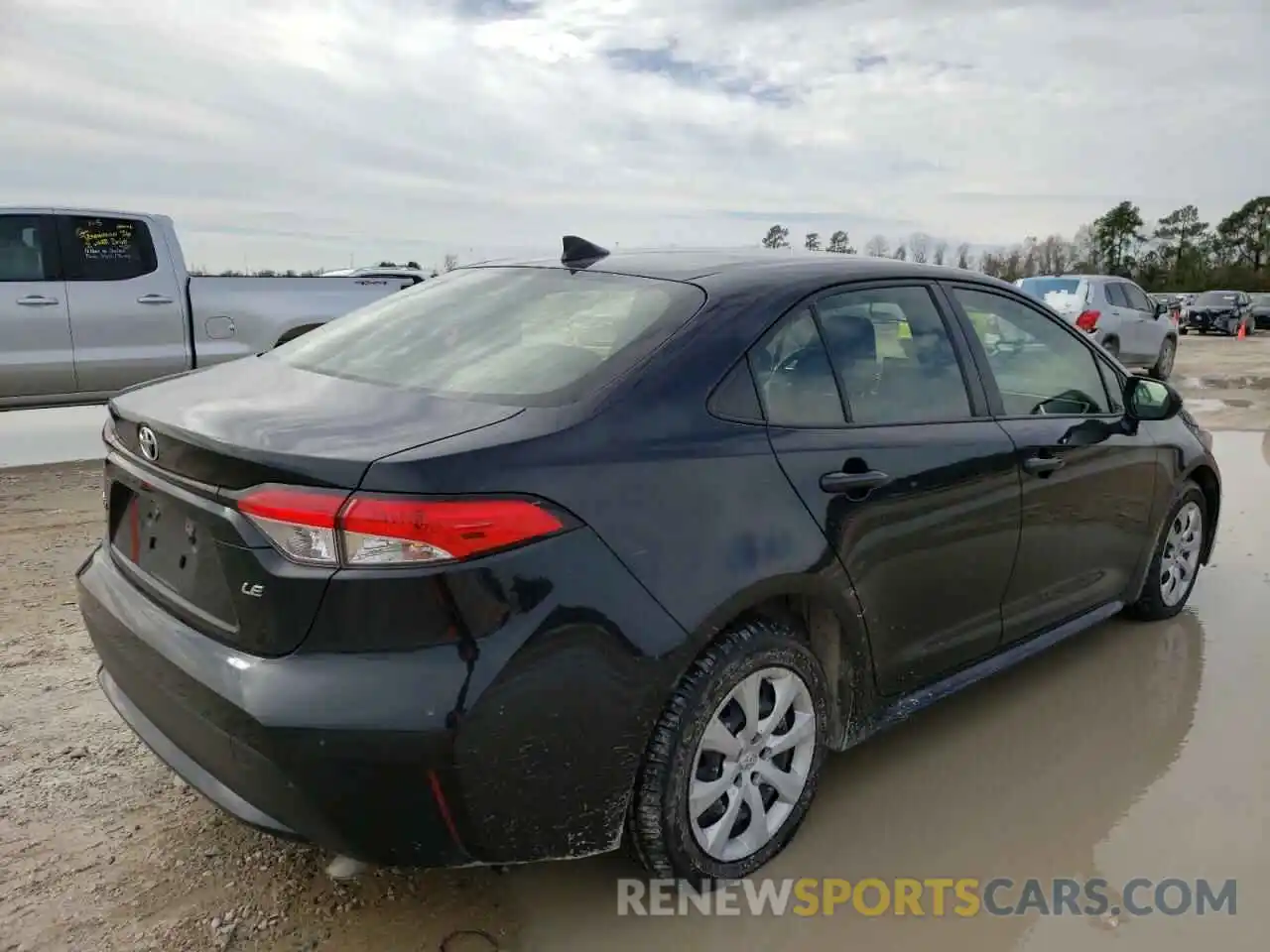 4 Photograph of a damaged car JTDEPRAE3LJ051104 TOYOTA COROLLA 2020