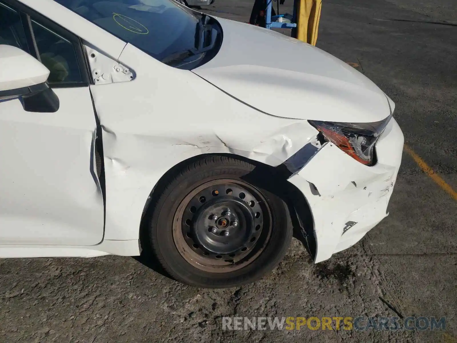 9 Photograph of a damaged car JTDEPRAE3LJ051118 TOYOTA COROLLA 2020