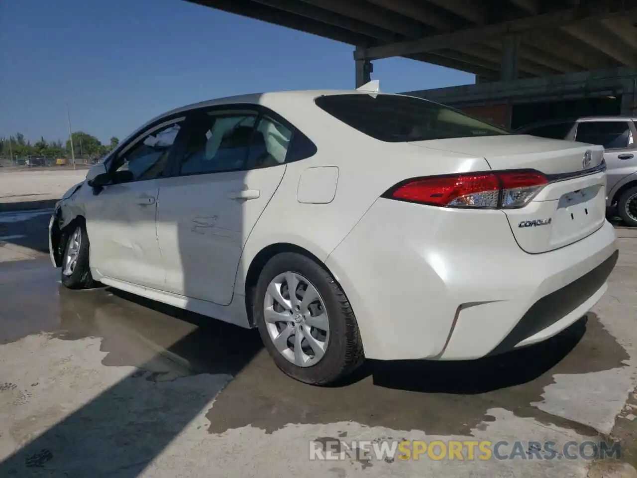 3 Photograph of a damaged car JTDEPRAE3LJ057162 TOYOTA COROLLA 2020