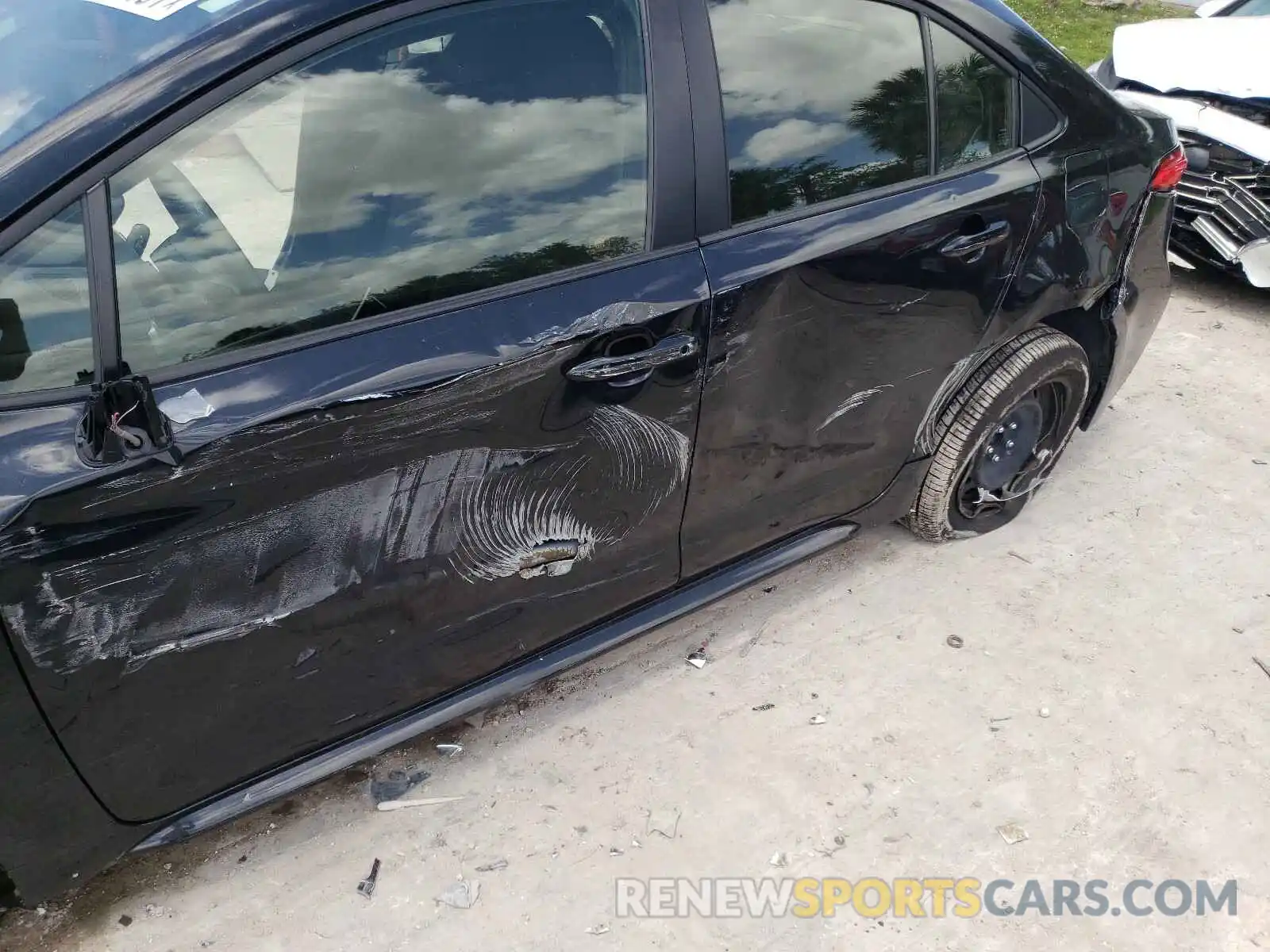 9 Photograph of a damaged car JTDEPRAE3LJ064144 TOYOTA COROLLA 2020