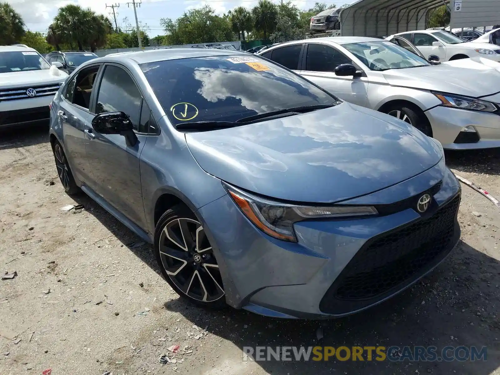 1 Photograph of a damaged car JTDEPRAE3LJ066184 TOYOTA COROLLA 2020