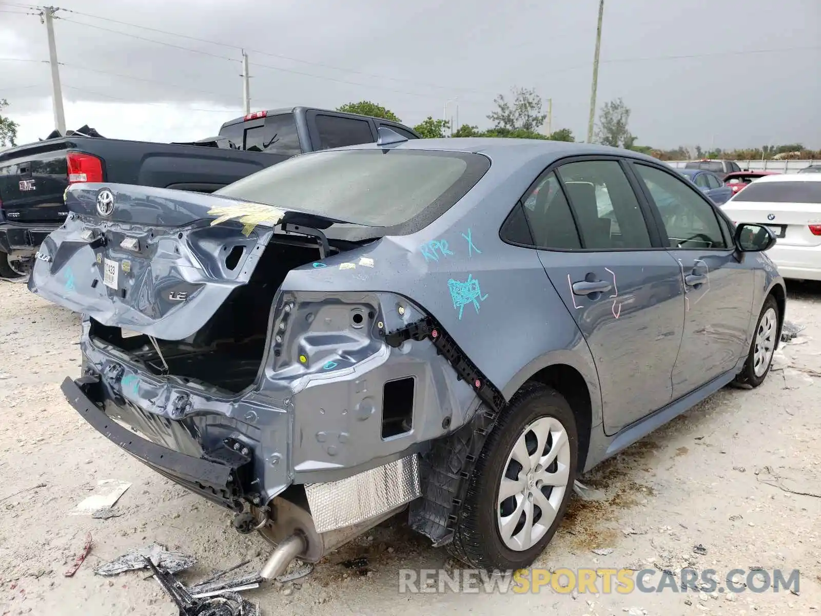 4 Photograph of a damaged car JTDEPRAE3LJ066265 TOYOTA COROLLA 2020