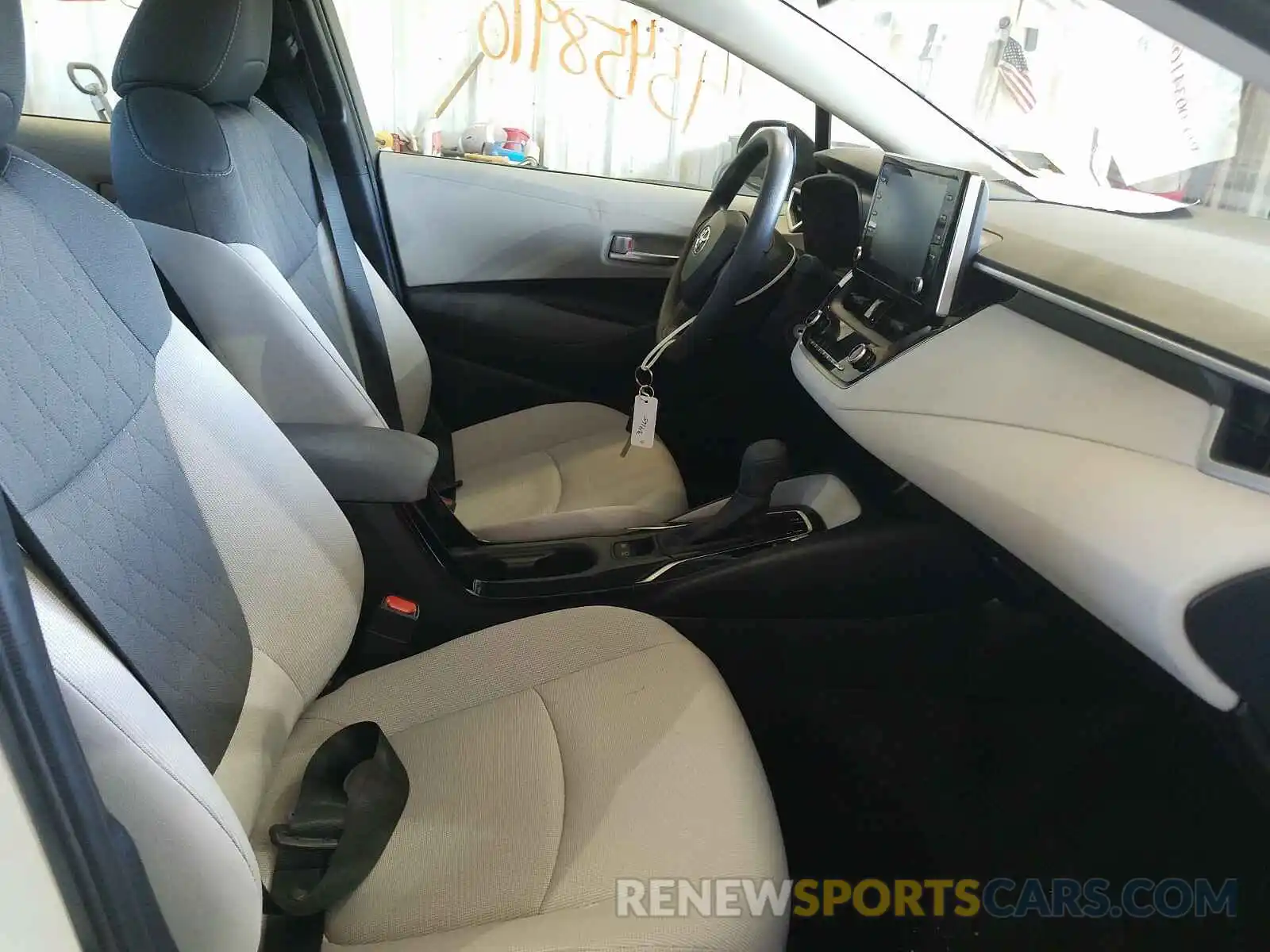 5 Photograph of a damaged car JTDEPRAE3LJ067898 TOYOTA COROLLA 2020