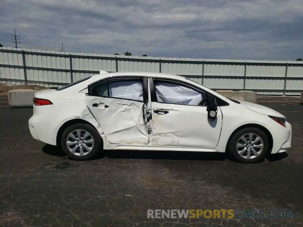 9 Photograph of a damaged car JTDEPRAE3LJ068095 TOYOTA COROLLA 2020