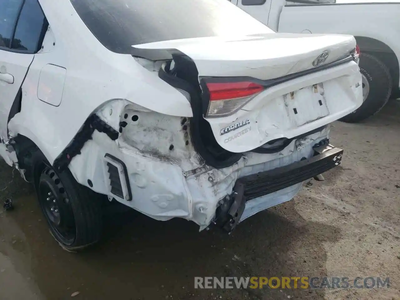 9 Photograph of a damaged car JTDEPRAE3LJ071661 TOYOTA COROLLA 2020