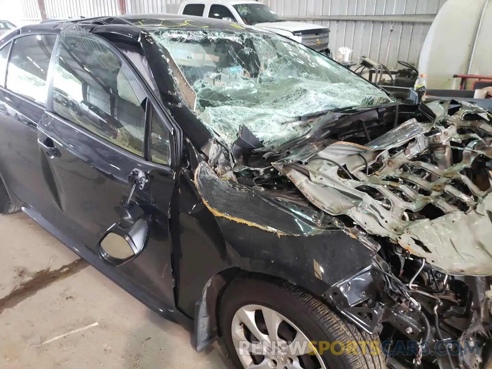 9 Фотография поврежденного автомобиля JTDEPRAE3LJ074575 TOYOTA COROLLA 2020