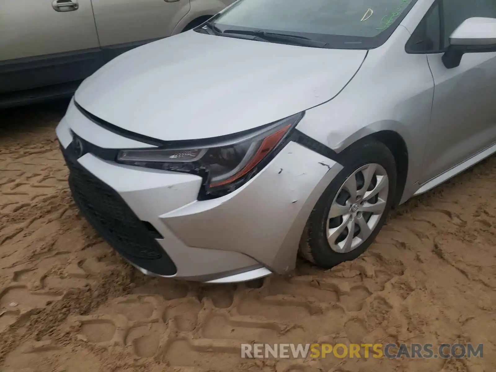 9 Photograph of a damaged car JTDEPRAE3LJ084846 TOYOTA COROLLA 2020