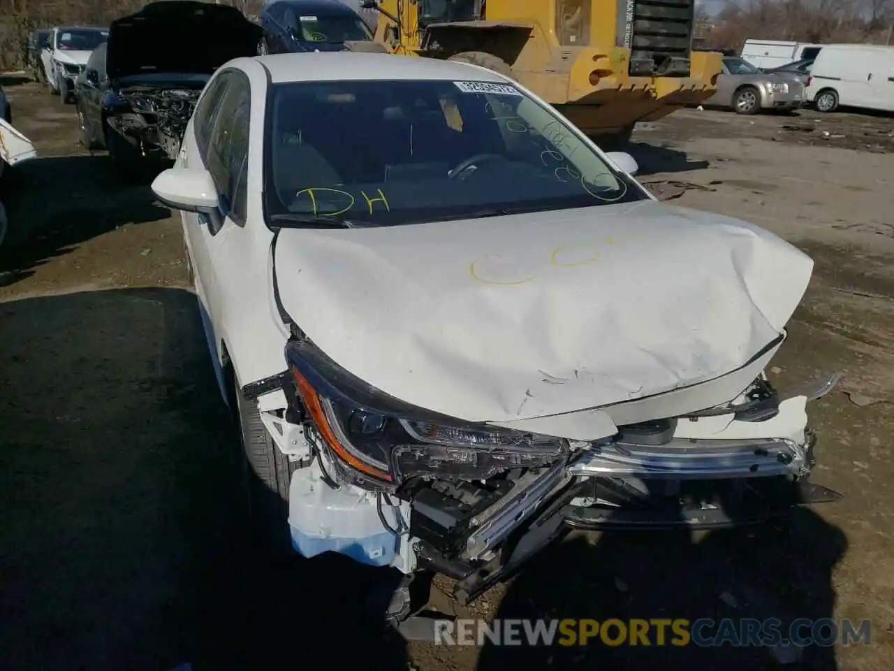 1 Photograph of a damaged car JTDEPRAE3LJ089903 TOYOTA COROLLA 2020