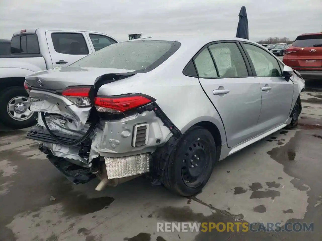 4 Photograph of a damaged car JTDEPRAE3LJ090291 TOYOTA COROLLA 2020