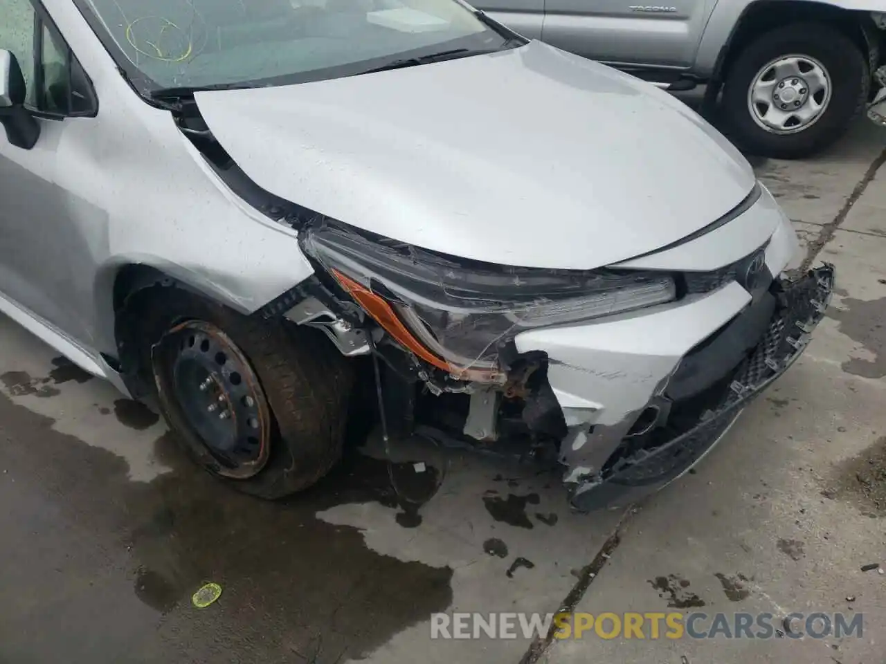 9 Photograph of a damaged car JTDEPRAE3LJ090291 TOYOTA COROLLA 2020