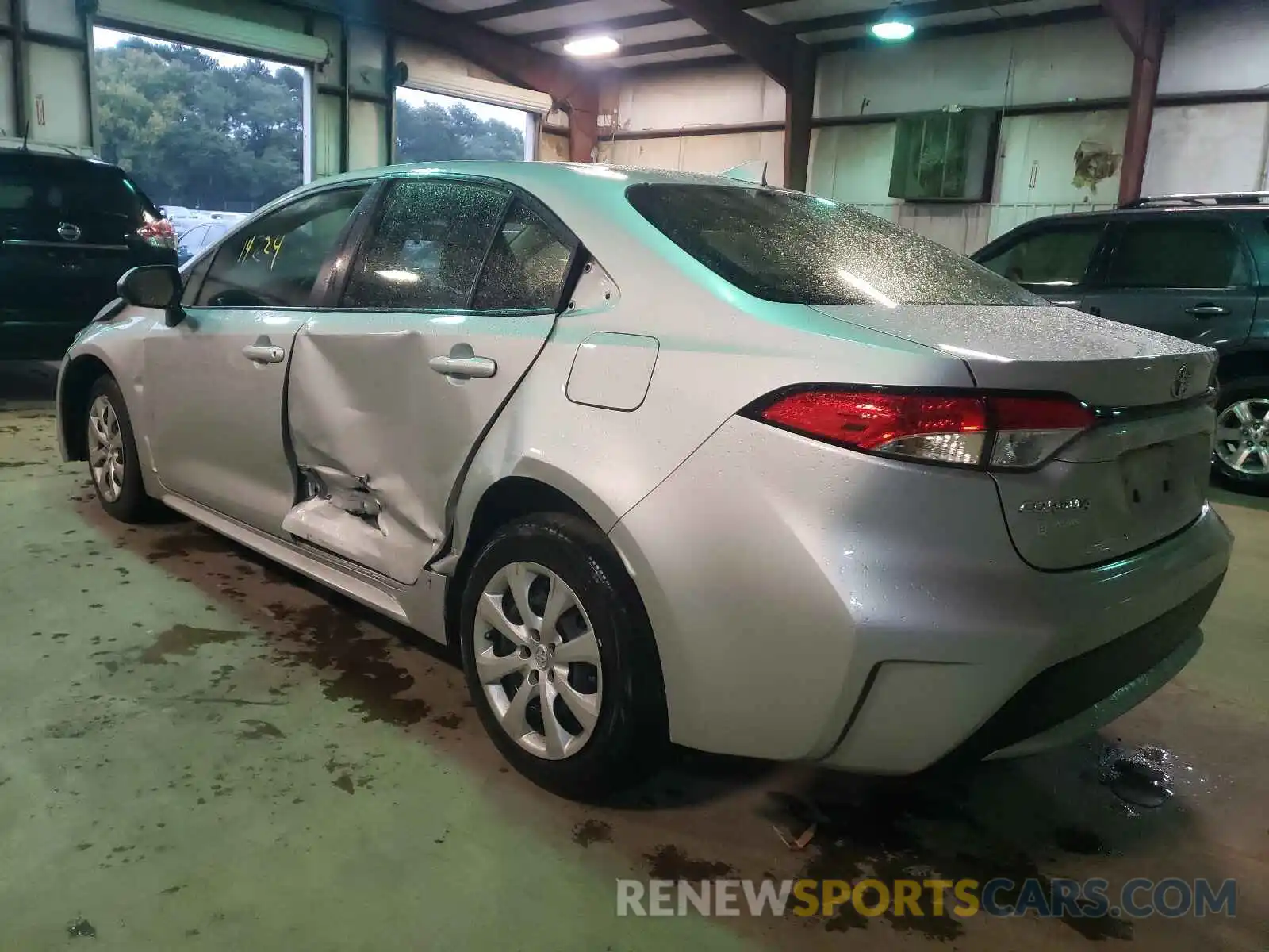 3 Photograph of a damaged car JTDEPRAE3LJ093725 TOYOTA COROLLA 2020