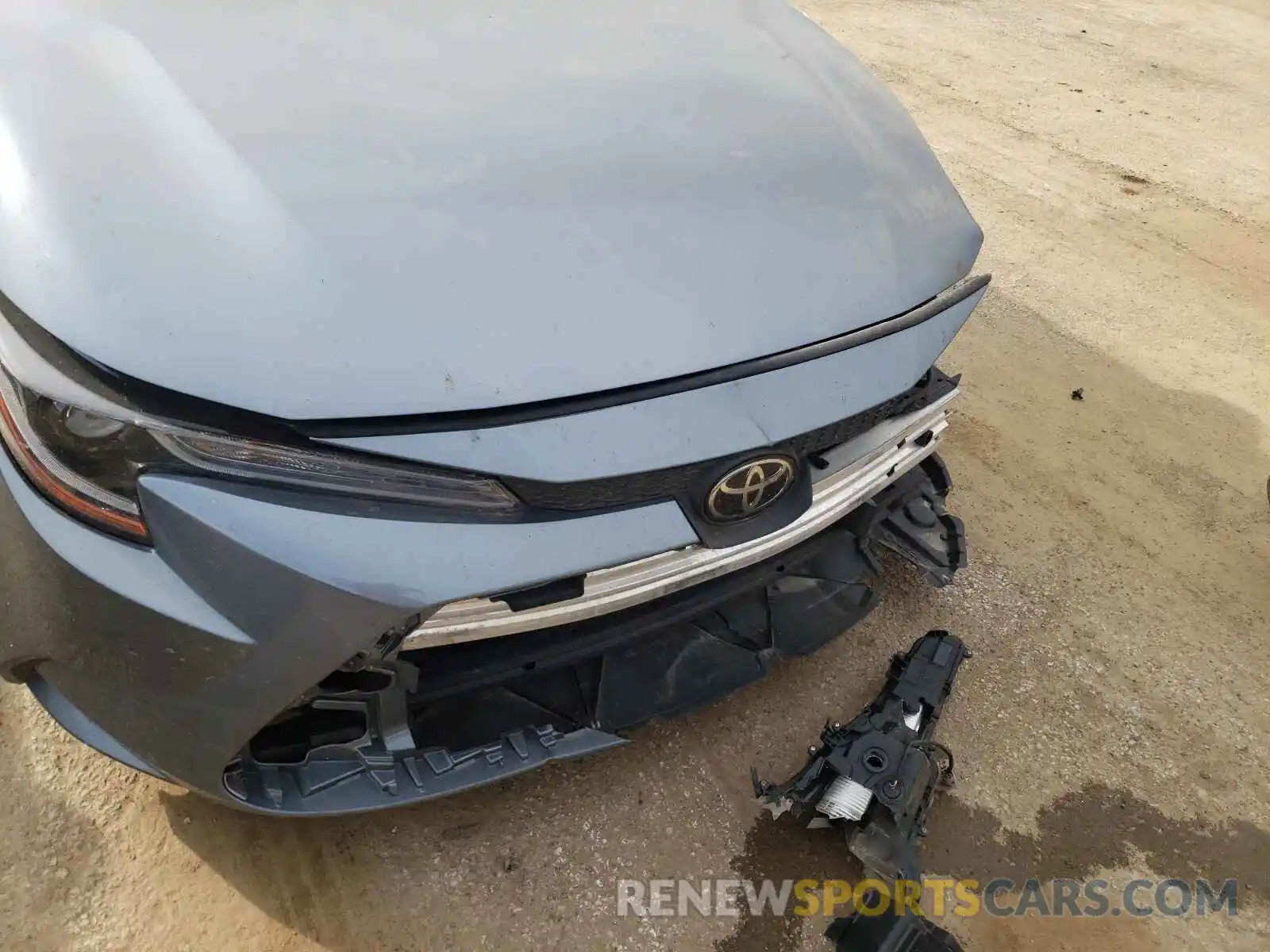 9 Photograph of a damaged car JTDEPRAE3LJ100334 TOYOTA COROLLA 2020