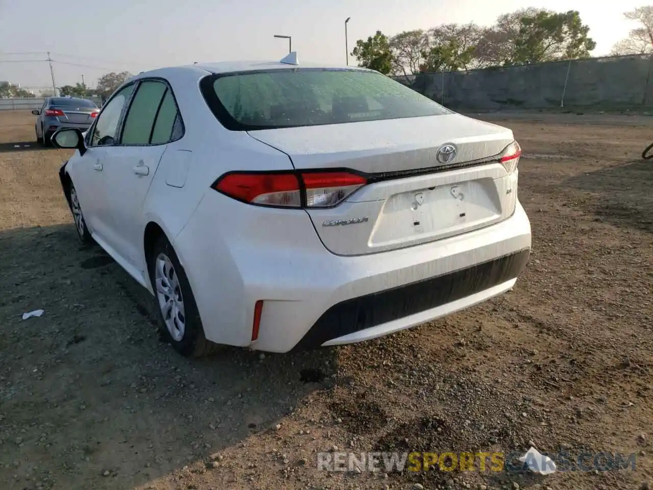 3 Photograph of a damaged car JTDEPRAE3LJ102021 TOYOTA COROLLA 2020