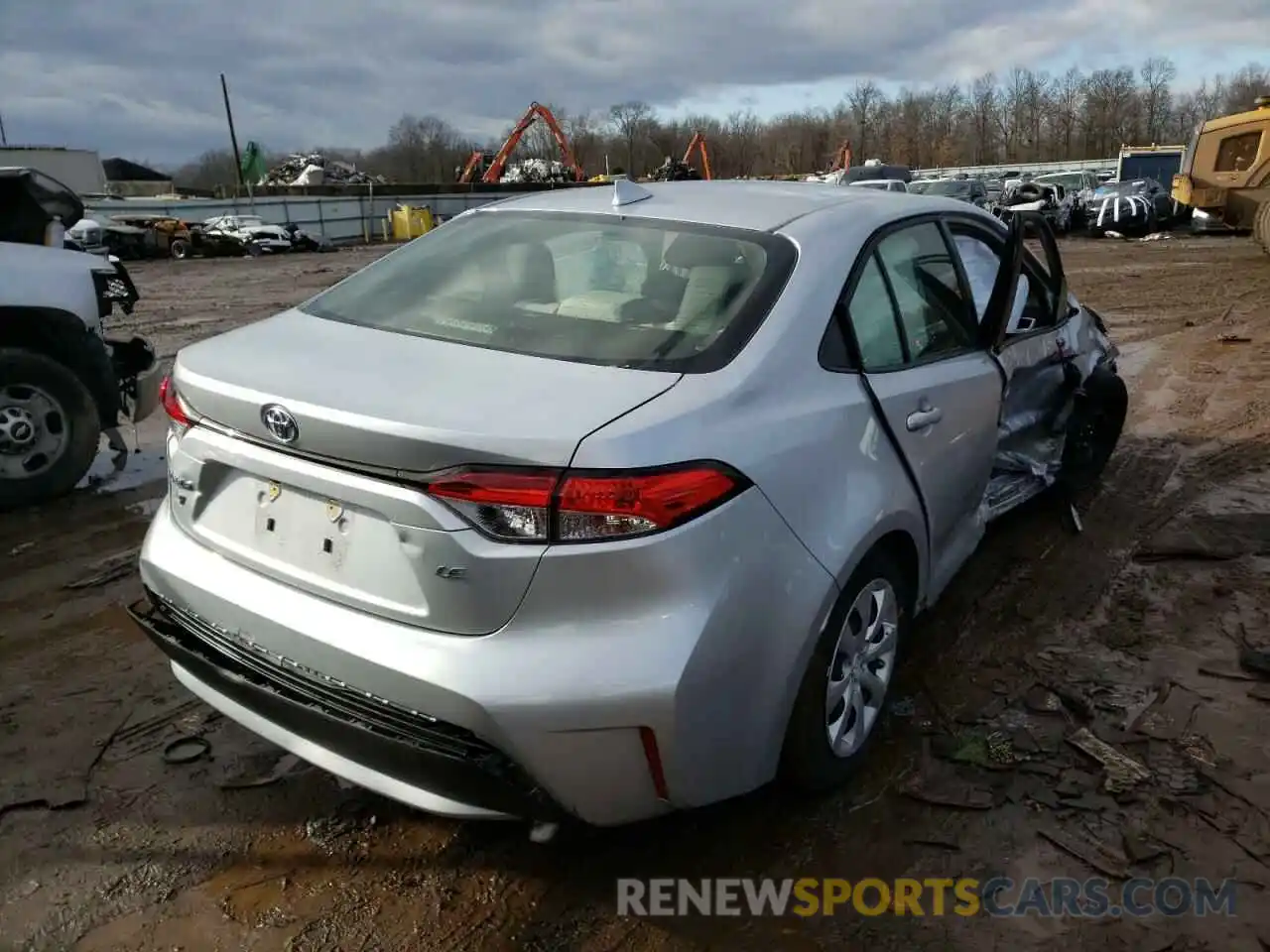 4 Photograph of a damaged car JTDEPRAE3LJ102469 TOYOTA COROLLA 2020