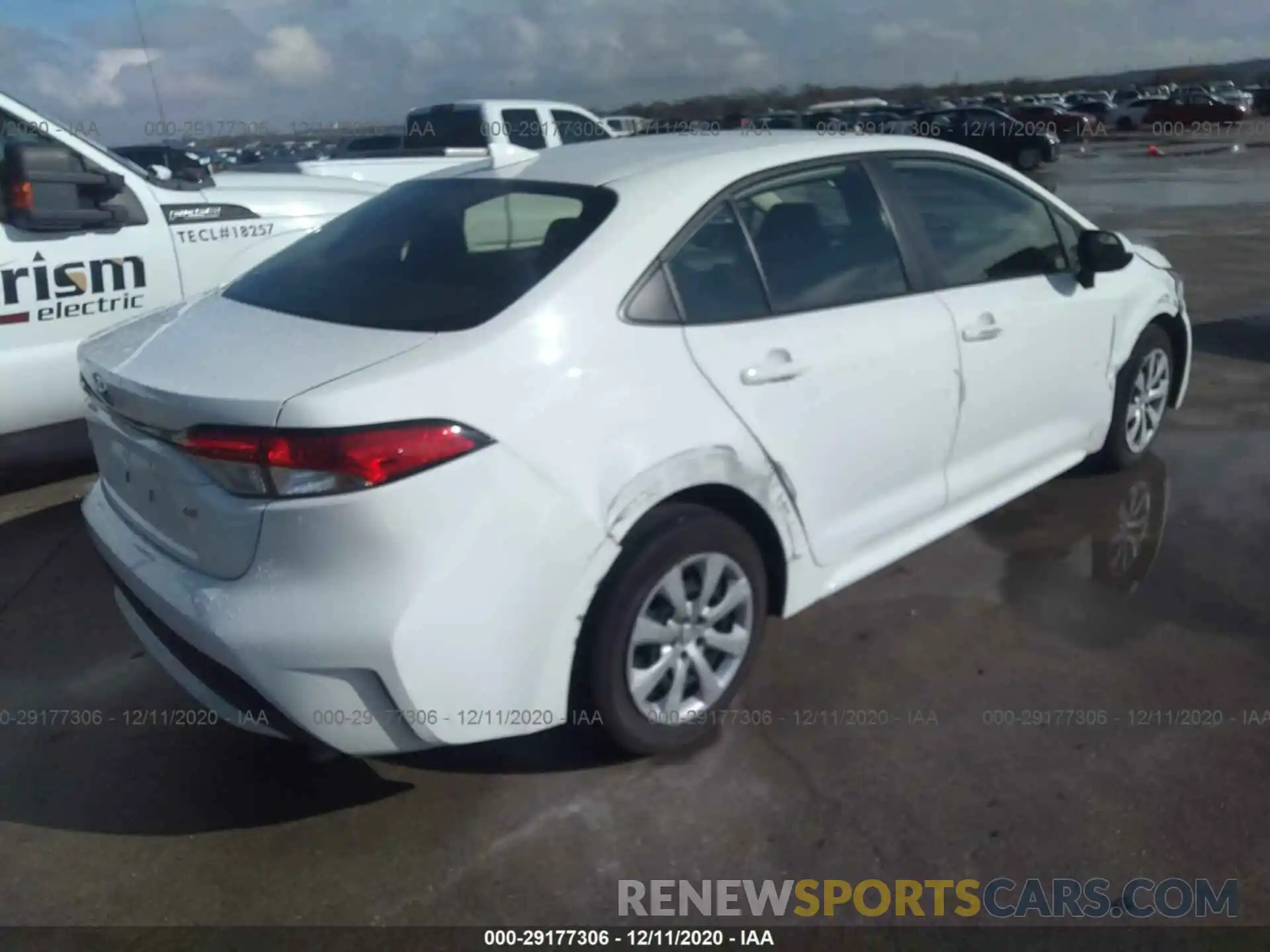 4 Photograph of a damaged car JTDEPRAE3LJ102777 TOYOTA COROLLA 2020