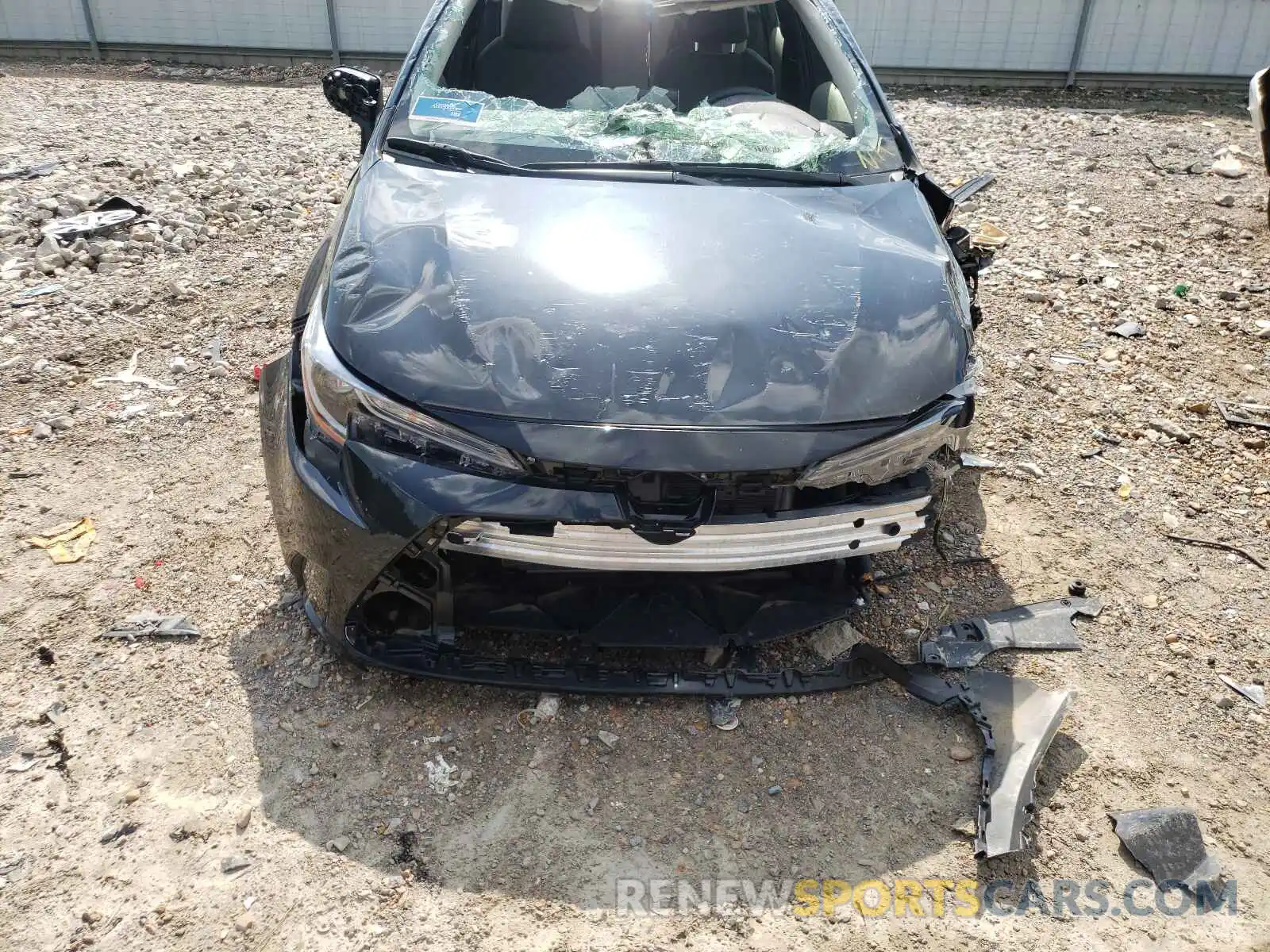 9 Photograph of a damaged car JTDEPRAE3LJ104013 TOYOTA COROLLA 2020