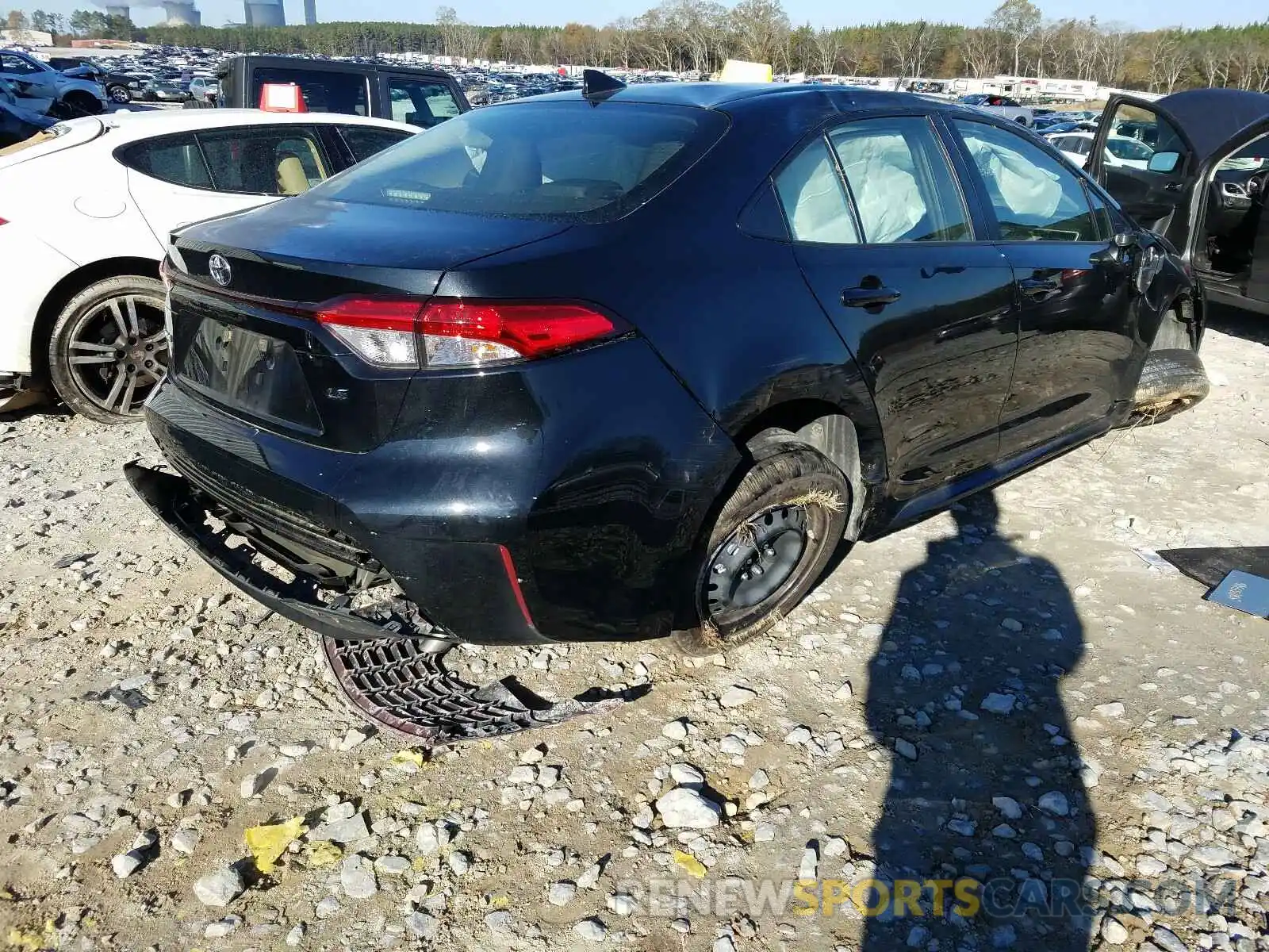 4 Photograph of a damaged car JTDEPRAE3LJ107607 TOYOTA COROLLA 2020