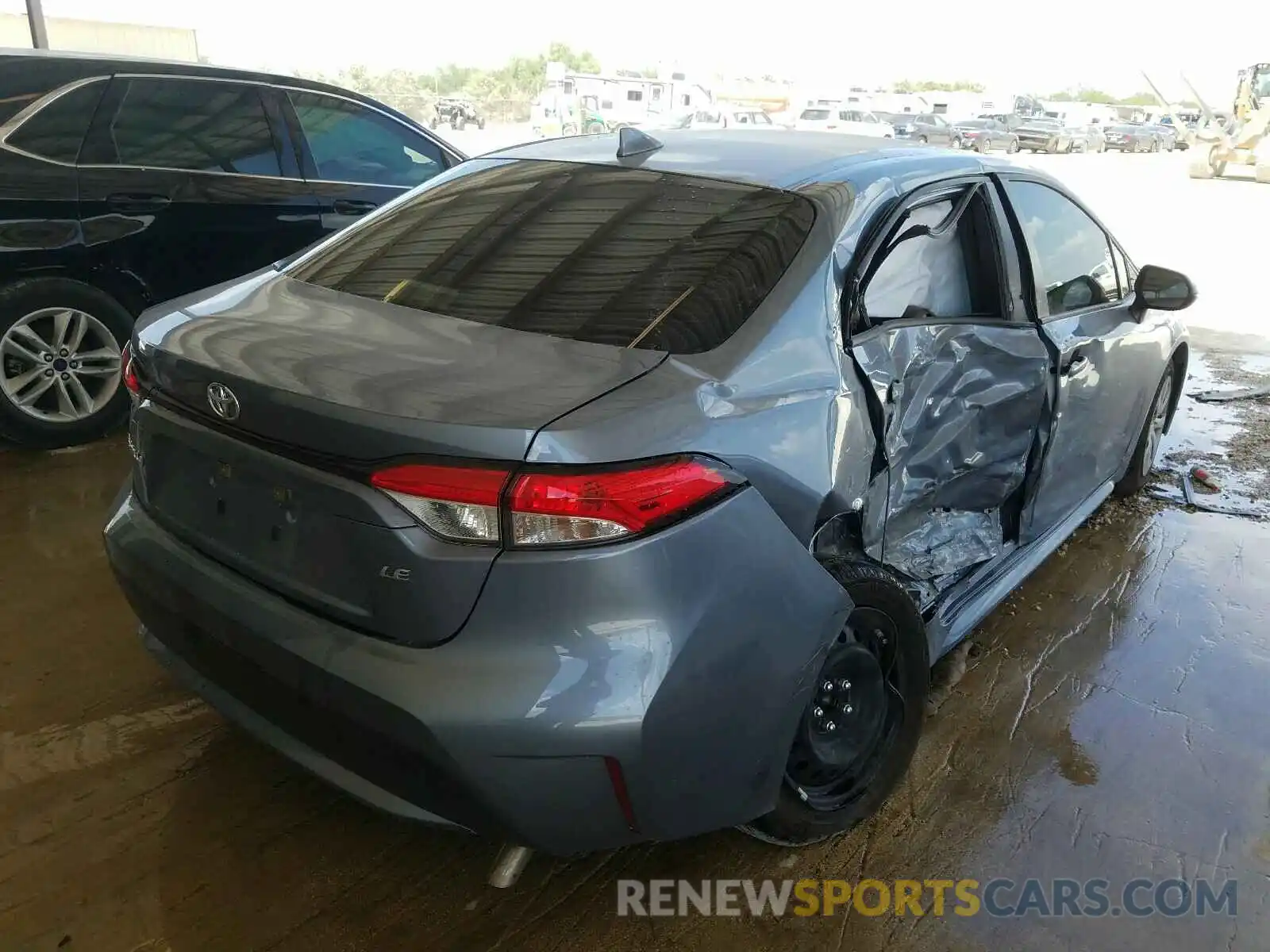 4 Photograph of a damaged car JTDEPRAE3LJ110572 TOYOTA COROLLA 2020