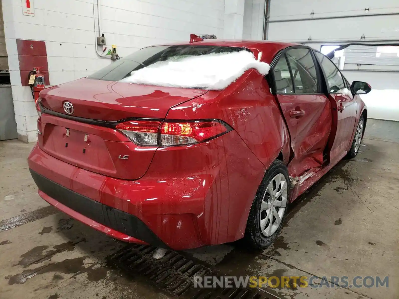 4 Photograph of a damaged car JTDEPRAE3LJ110913 TOYOTA COROLLA 2020