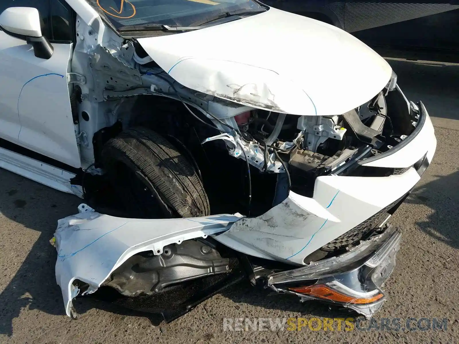 9 Photograph of a damaged car JTDEPRAE4LJ000632 TOYOTA COROLLA 2020