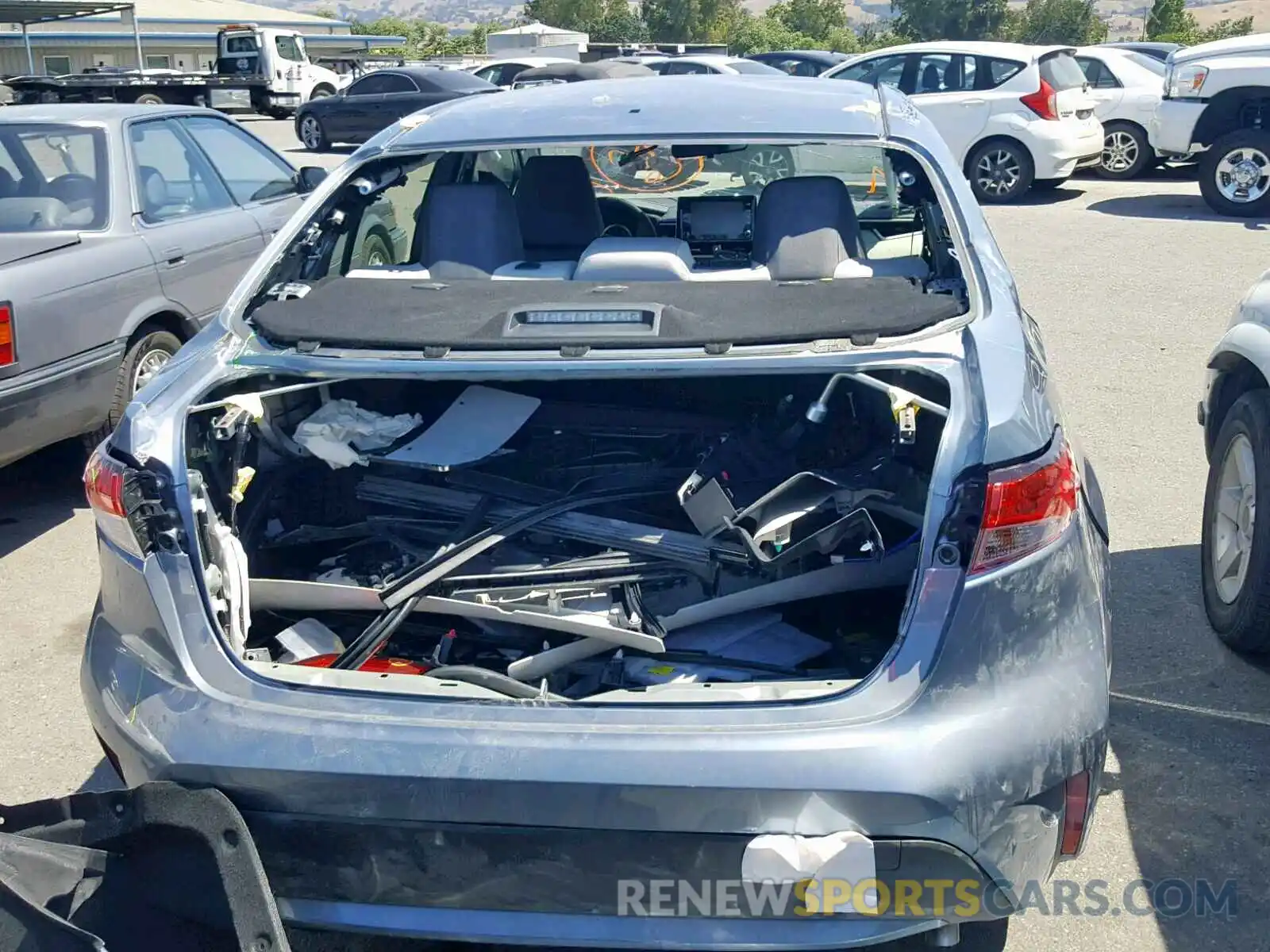 9 Photograph of a damaged car JTDEPRAE4LJ005992 TOYOTA COROLLA 2020