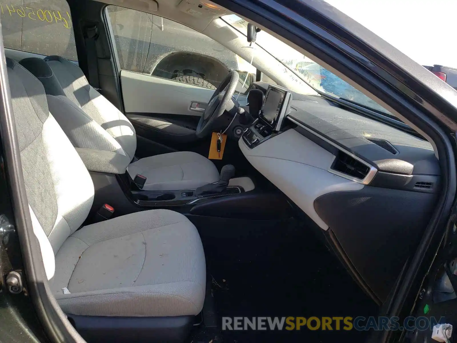 5 Photograph of a damaged car JTDEPRAE4LJ008195 TOYOTA COROLLA 2020