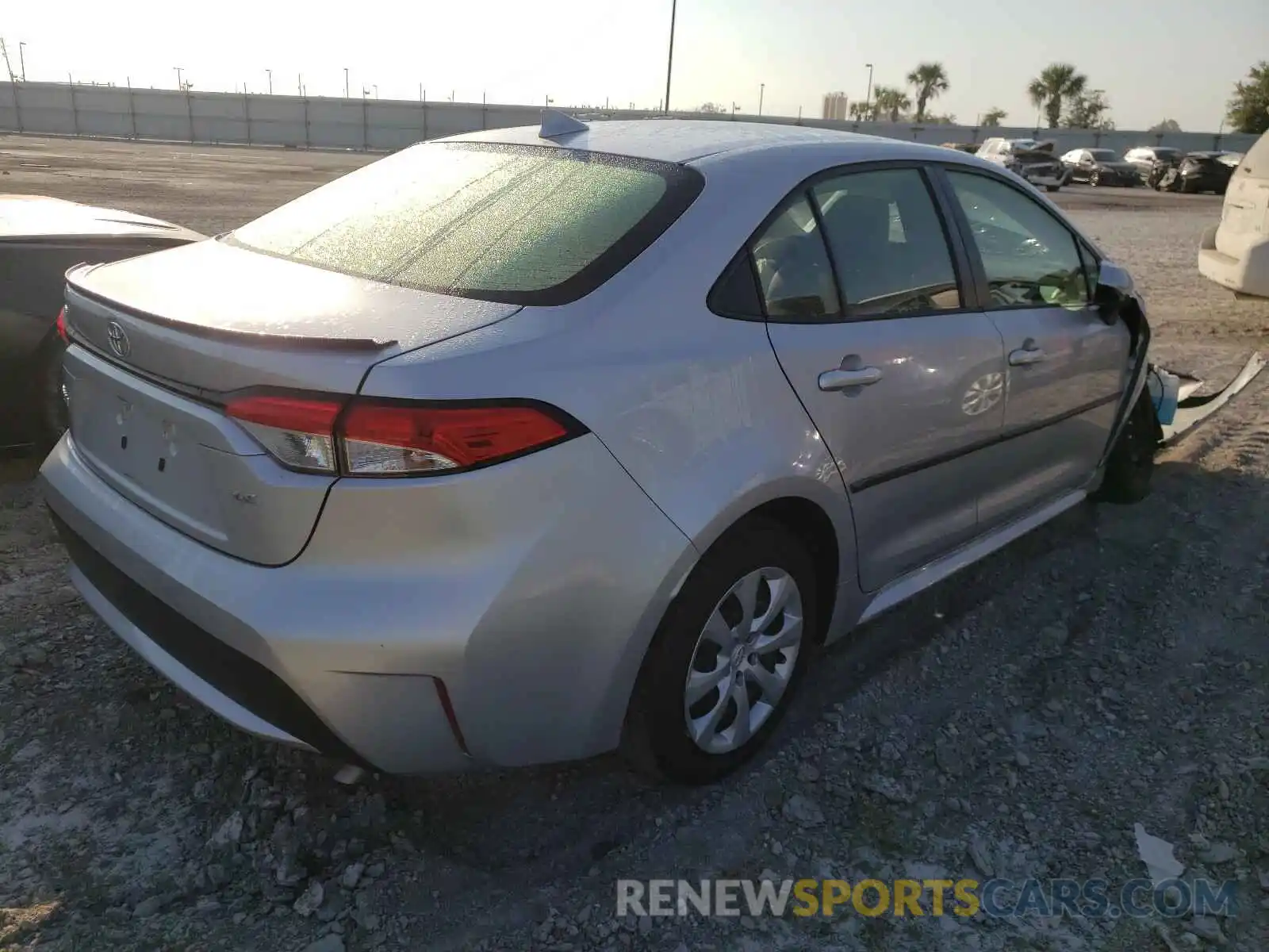 4 Photograph of a damaged car JTDEPRAE4LJ009007 TOYOTA COROLLA 2020