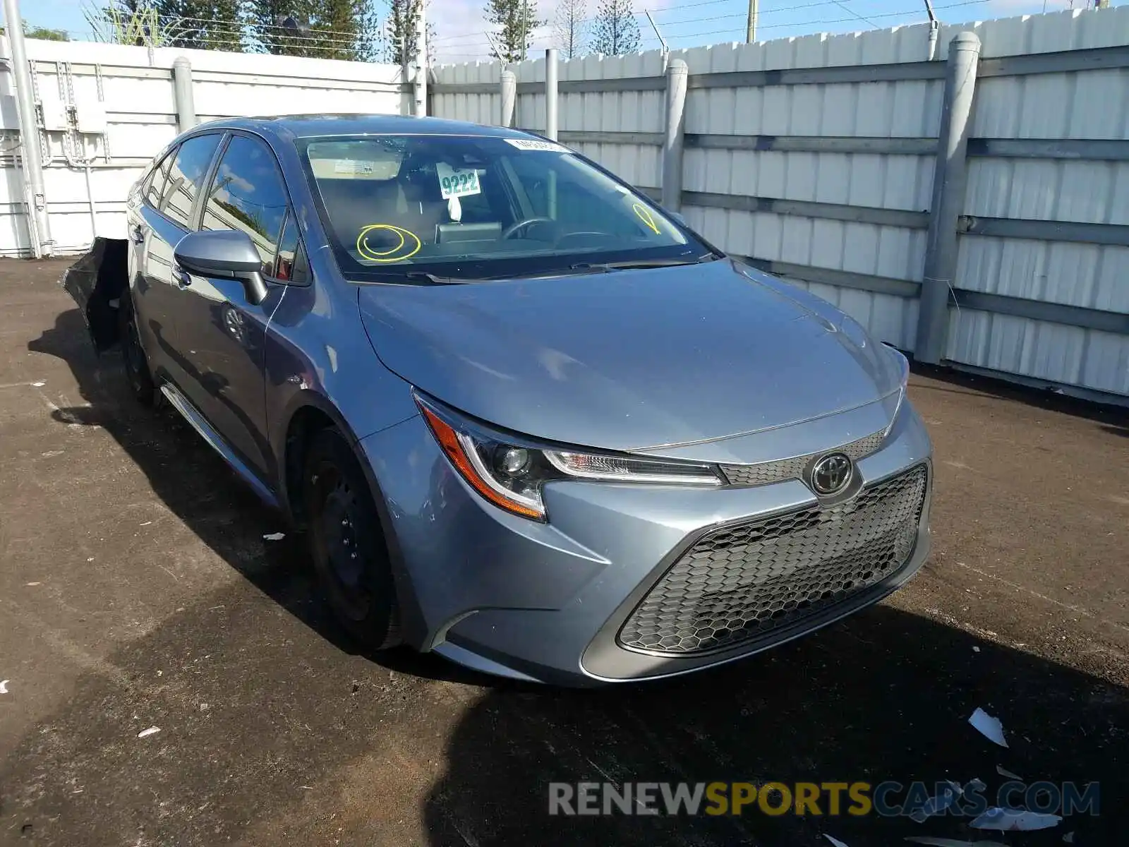 1 Photograph of a damaged car JTDEPRAE4LJ009069 TOYOTA COROLLA 2020