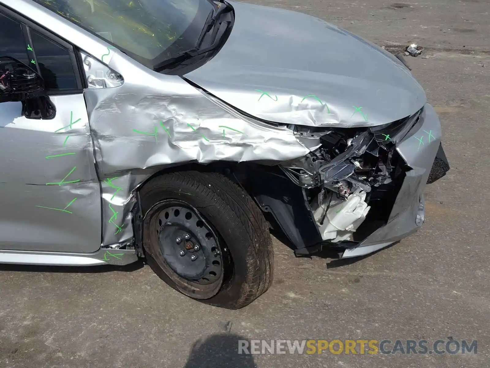 9 Photograph of a damaged car JTDEPRAE4LJ010478 TOYOTA COROLLA 2020