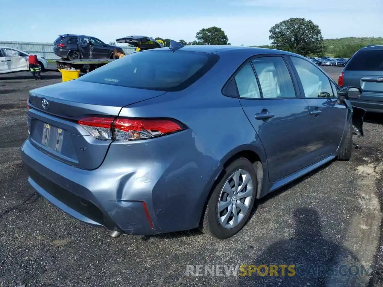 4 Photograph of a damaged car JTDEPRAE4LJ013316 TOYOTA COROLLA 2020