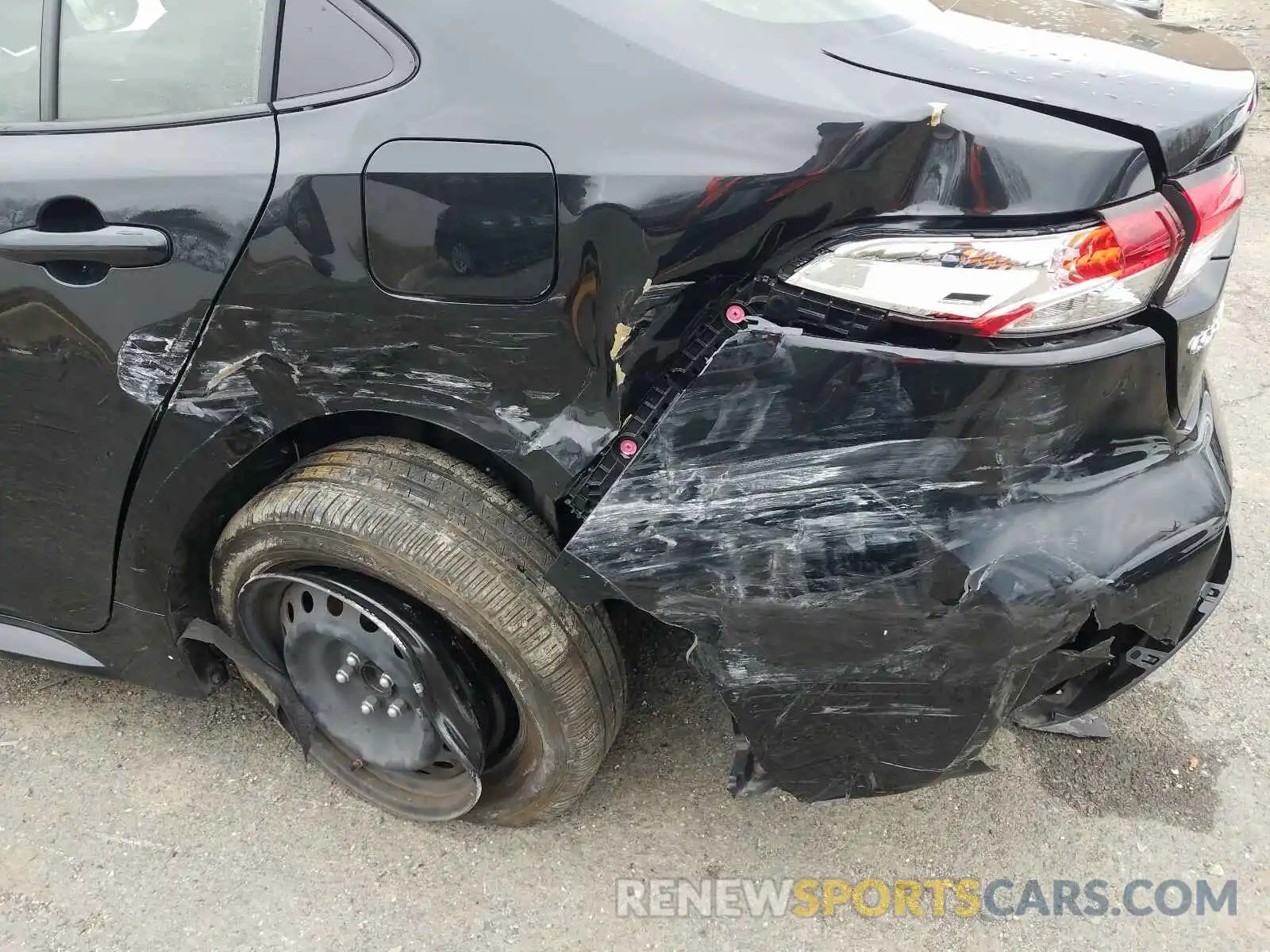 9 Photograph of a damaged car JTDEPRAE4LJ018435 TOYOTA COROLLA 2020