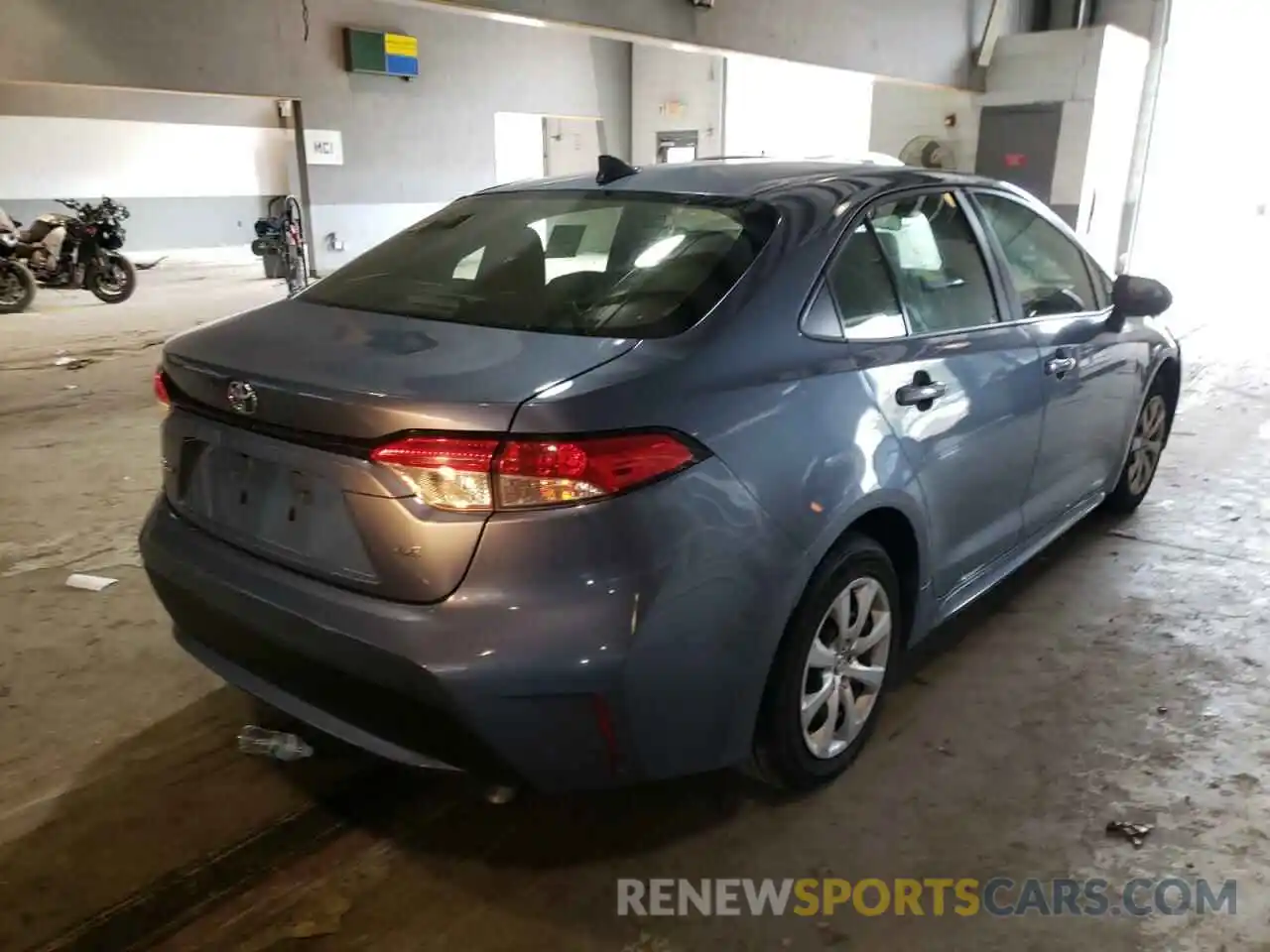 4 Photograph of a damaged car JTDEPRAE4LJ019424 TOYOTA COROLLA 2020