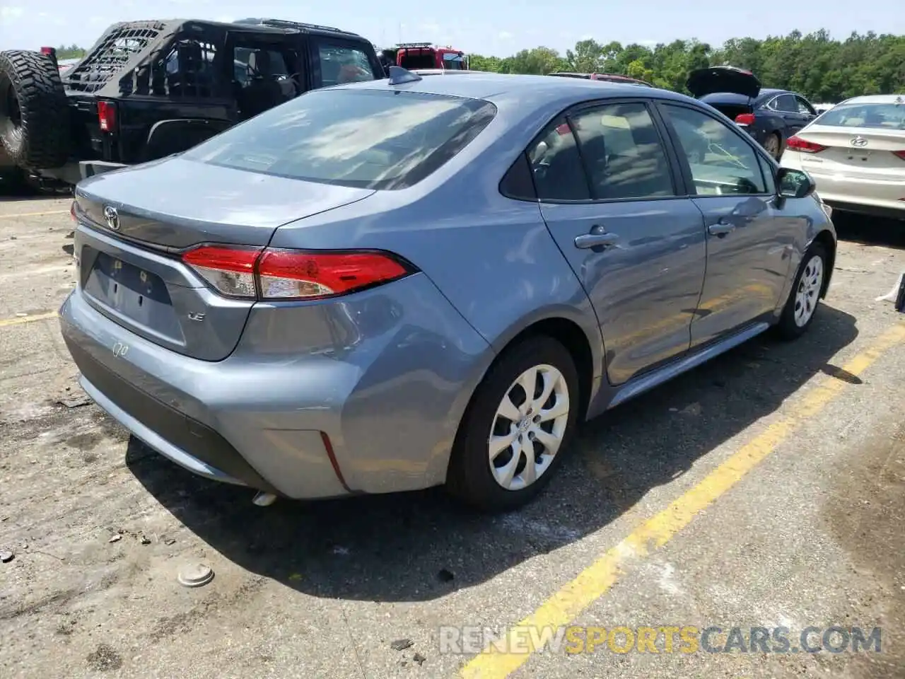 4 Photograph of a damaged car JTDEPRAE4LJ021495 TOYOTA COROLLA 2020