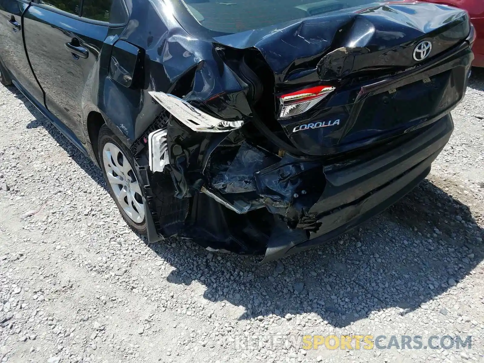 9 Photograph of a damaged car JTDEPRAE4LJ021786 TOYOTA COROLLA 2020