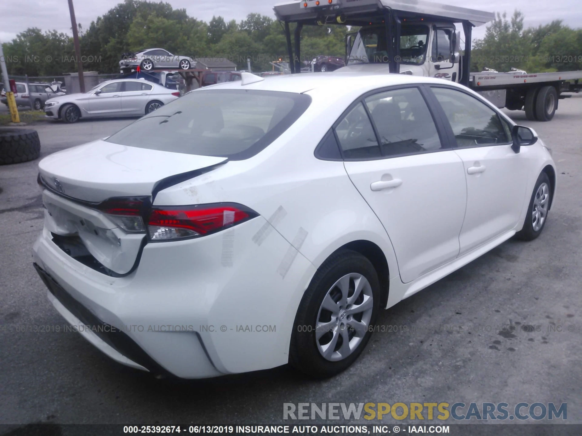 4 Photograph of a damaged car JTDEPRAE4LJ022744 TOYOTA COROLLA 2020