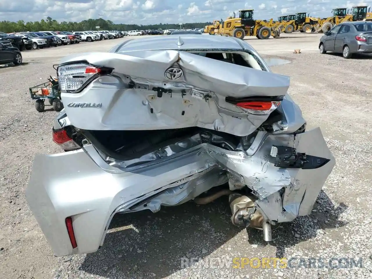 9 Photograph of a damaged car JTDEPRAE4LJ025448 TOYOTA COROLLA 2020