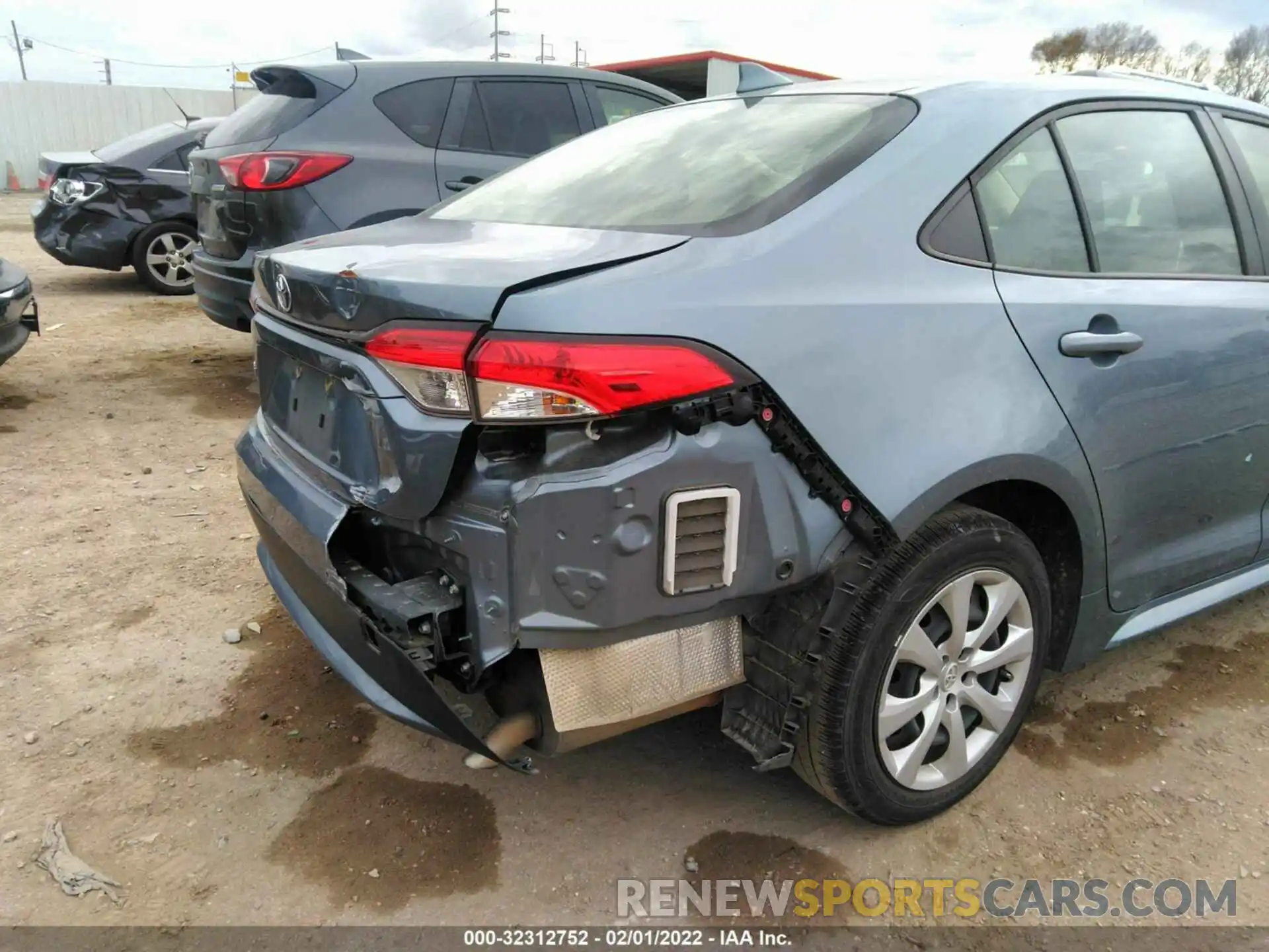 6 Photograph of a damaged car JTDEPRAE4LJ025644 TOYOTA COROLLA 2020