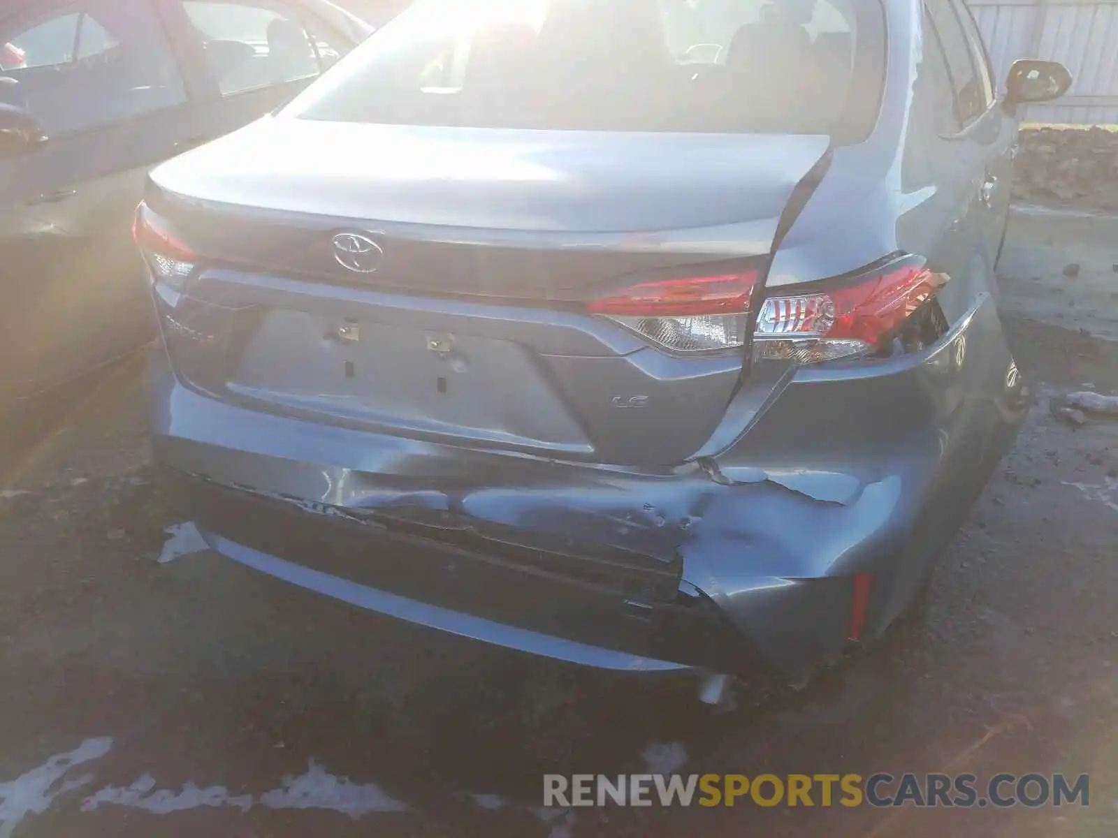 9 Photograph of a damaged car JTDEPRAE4LJ026356 TOYOTA COROLLA 2020