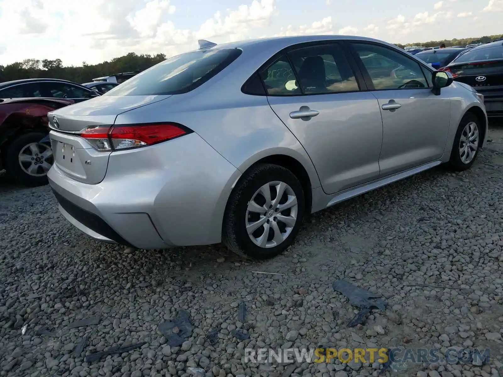 4 Photograph of a damaged car JTDEPRAE4LJ027037 TOYOTA COROLLA 2020