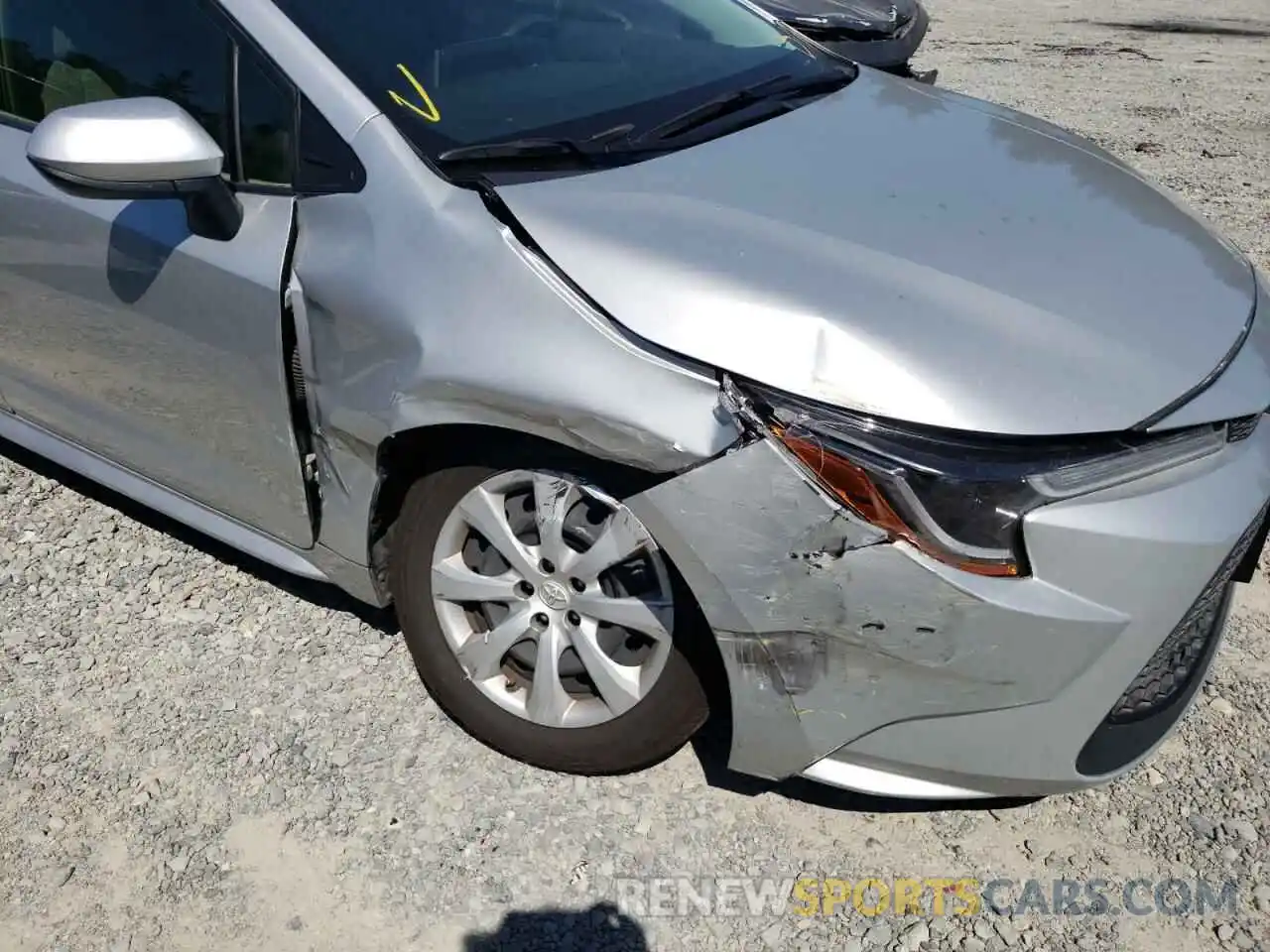 9 Photograph of a damaged car JTDEPRAE4LJ027250 TOYOTA COROLLA 2020