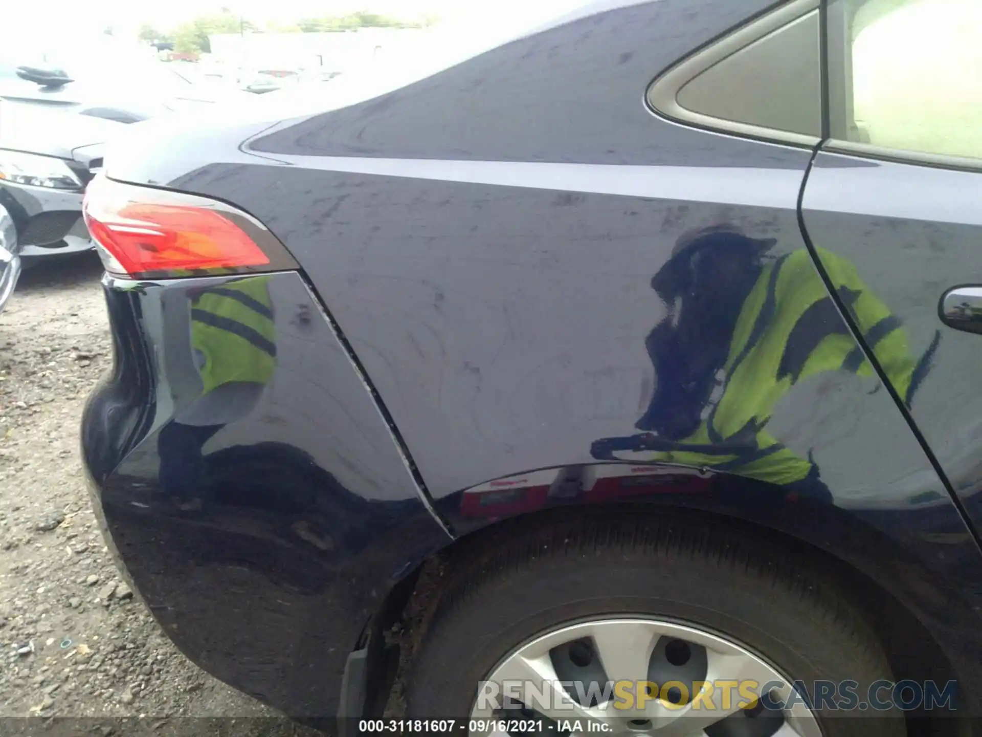 6 Photograph of a damaged car JTDEPRAE4LJ031377 TOYOTA COROLLA 2020