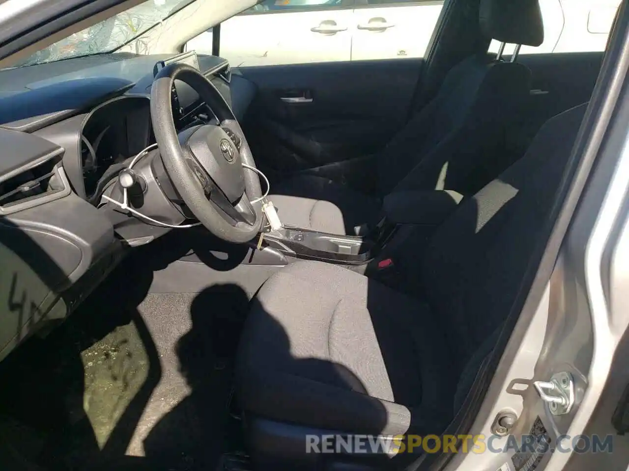 5 Photograph of a damaged car JTDEPRAE4LJ036238 TOYOTA COROLLA 2020