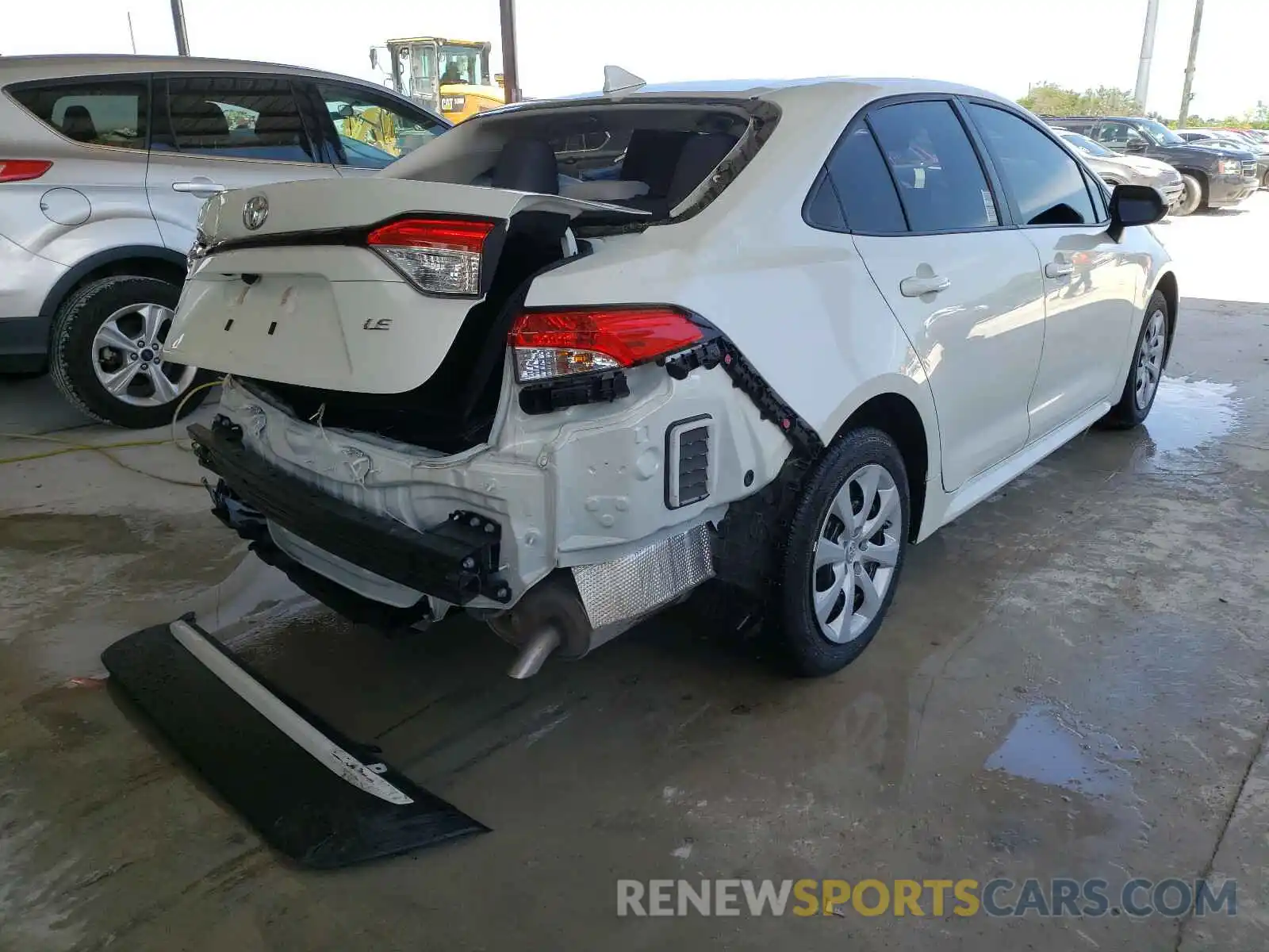 4 Photograph of a damaged car JTDEPRAE4LJ036711 TOYOTA COROLLA 2020