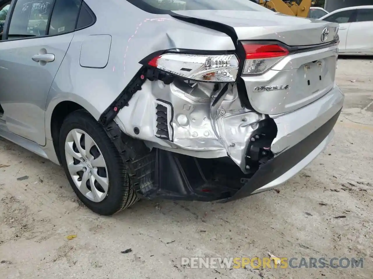 9 Photograph of a damaged car JTDEPRAE4LJ037017 TOYOTA COROLLA 2020