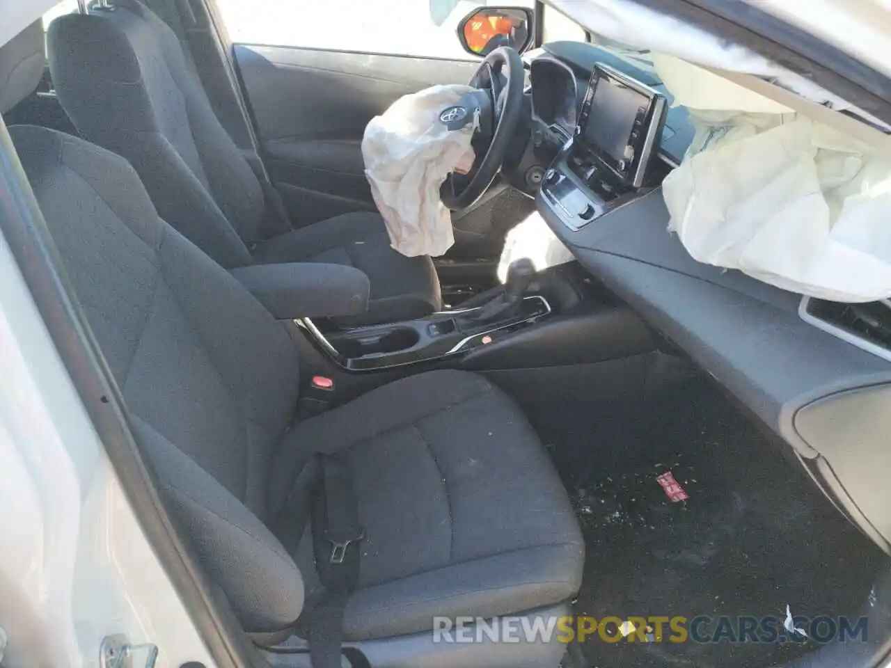 5 Photograph of a damaged car JTDEPRAE4LJ038376 TOYOTA COROLLA 2020